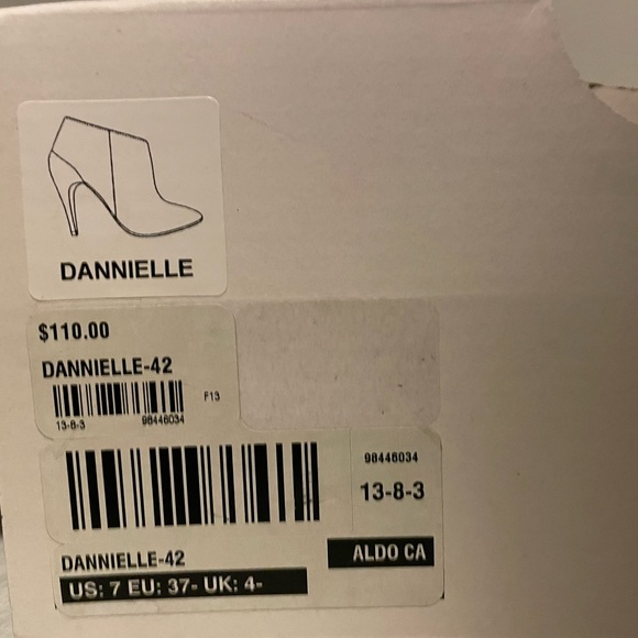 ✨ Brand new pointed toe ankle boots from ALDO - Picture 7 of 10